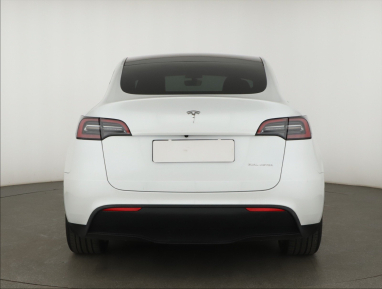 Tesla Model Y - 2023