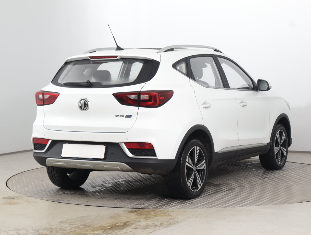 MG ZS SUV