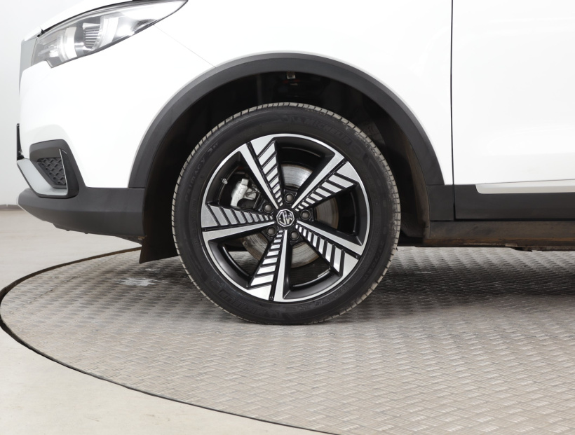 MG ZS SUV, 2020
