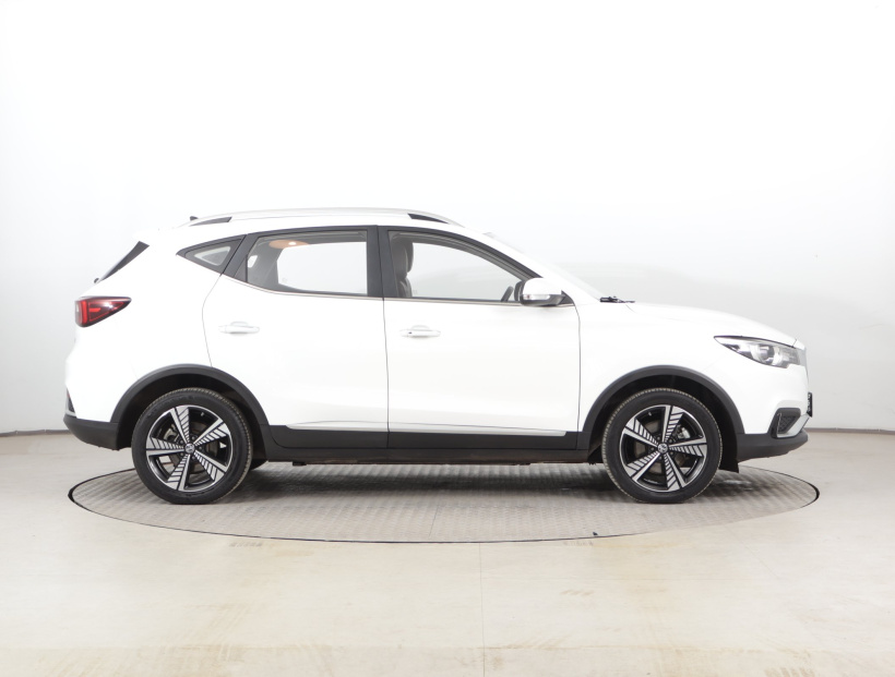MG ZS SUV, 2020