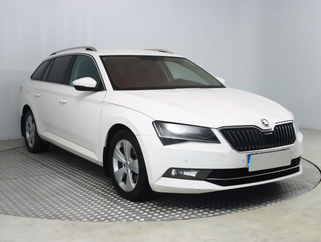 Škoda Superb 2016