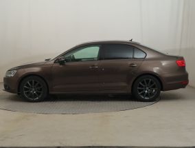 Volkswagen Jetta - 2012