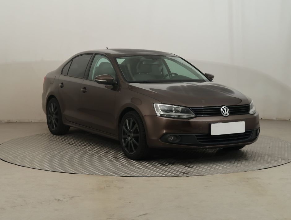 Volkswagen Jetta - 2012
