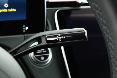 Mercedes-Benz E - 2024