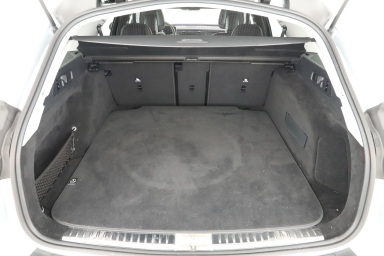 Mercedes-Benz E - 2024