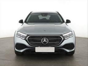 Mercedes-Benz E - 2024