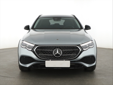Mercedes-Benz E - 2024