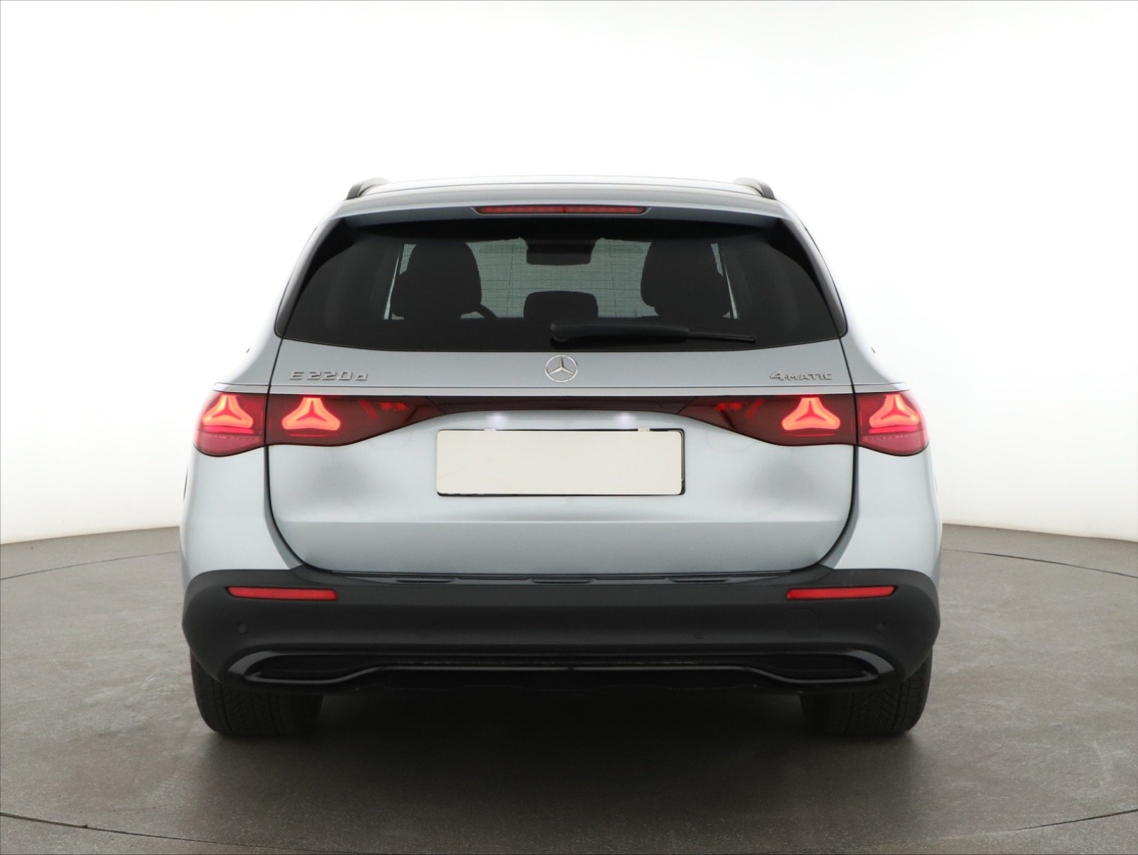 Mercedes-Benz E - 2024