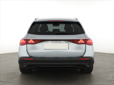 Mercedes-Benz E - 2024