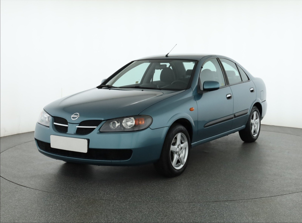 Nissan Almera