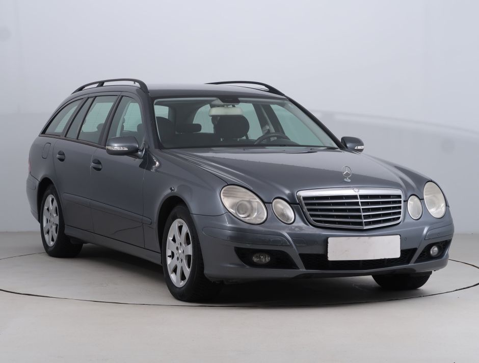 Mercedes-Benz E - 2006