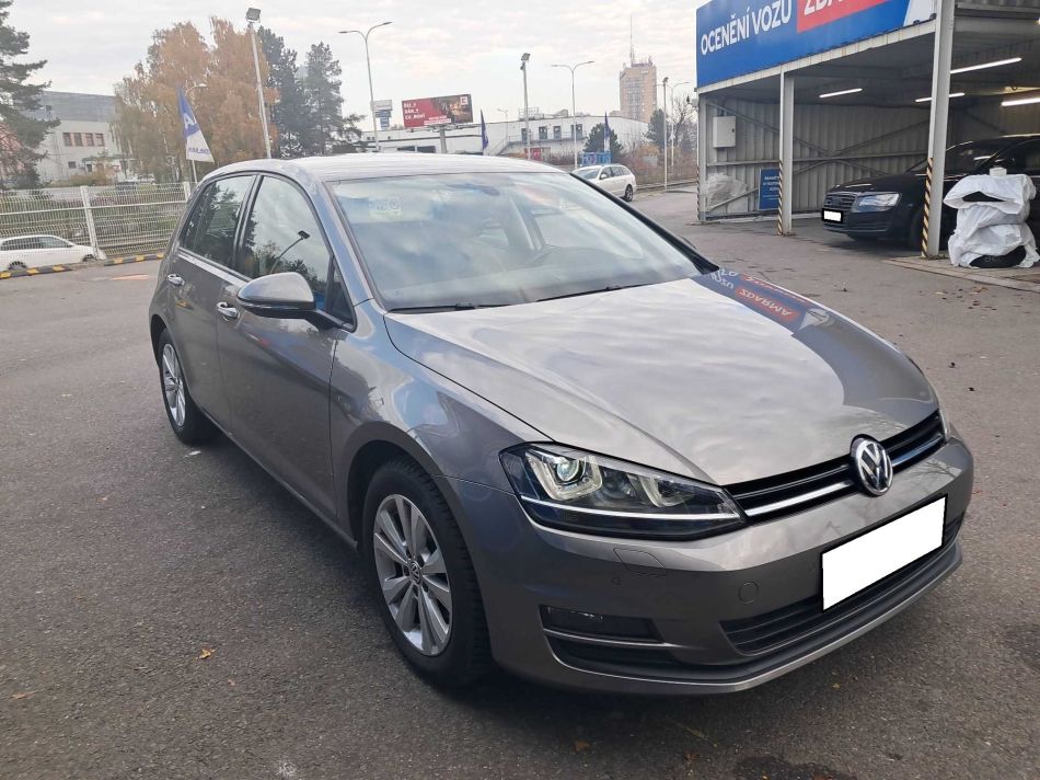 Volkswagen Golf - 2016