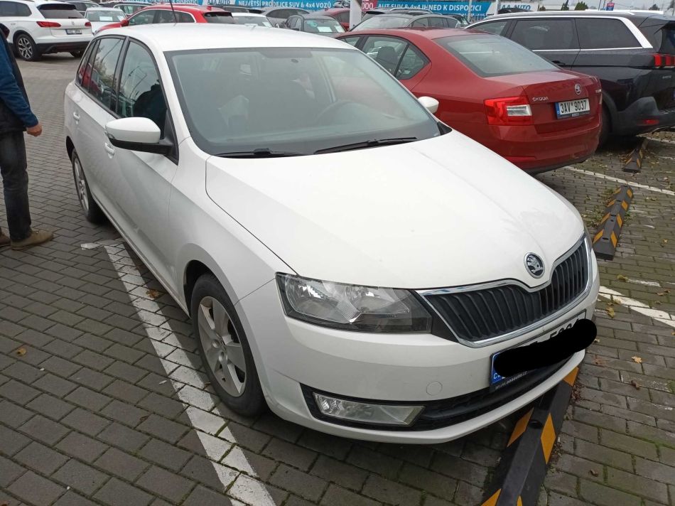 Skoda Rapid Spaceback - 2015