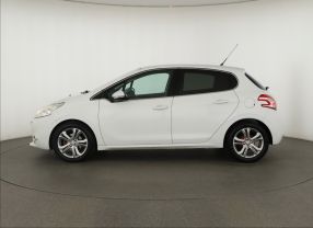 Peugeot 208 - 2015