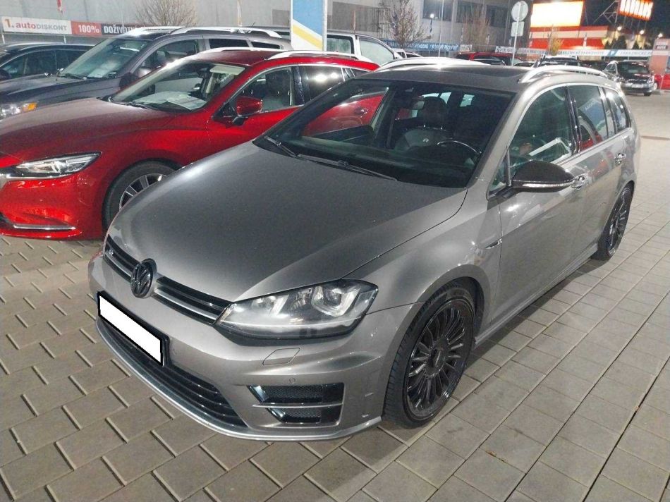 Volkswagen Golf - 2016