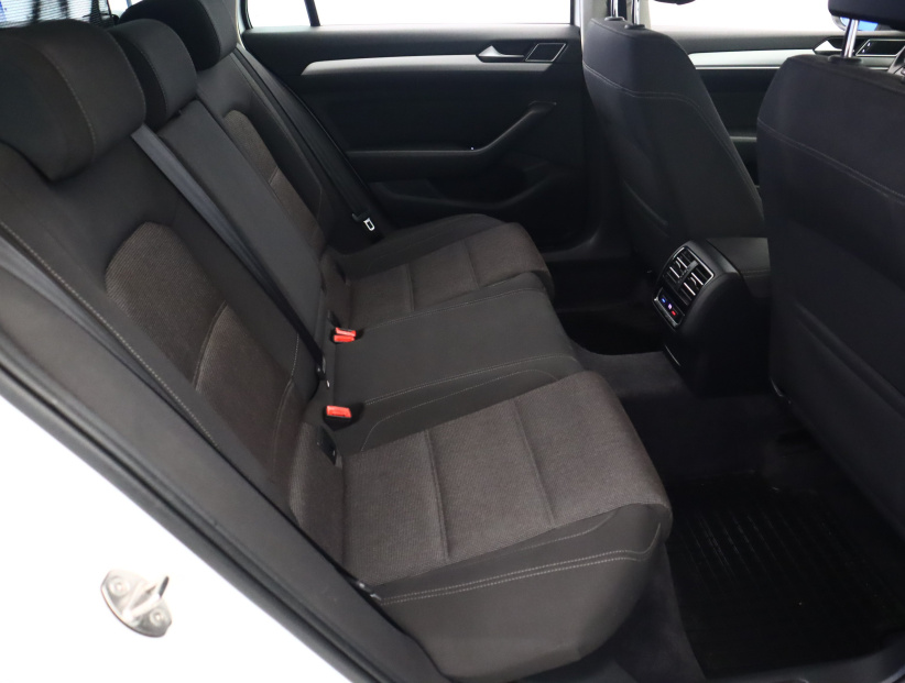 Volkswagen Passat, 2018