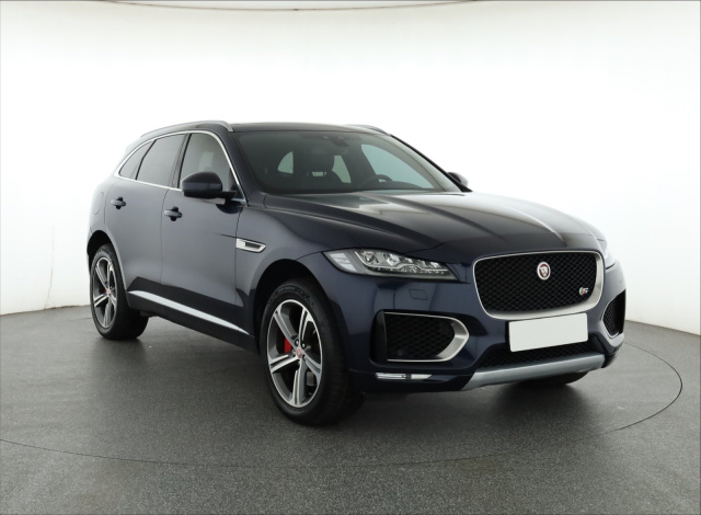 Jaguar F-Pace 2016