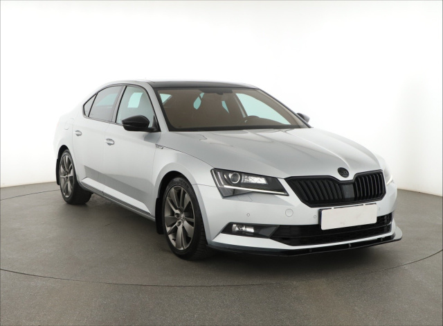Škoda Superb 2016