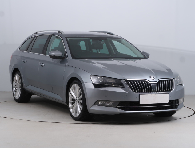 Škoda Superb 2016