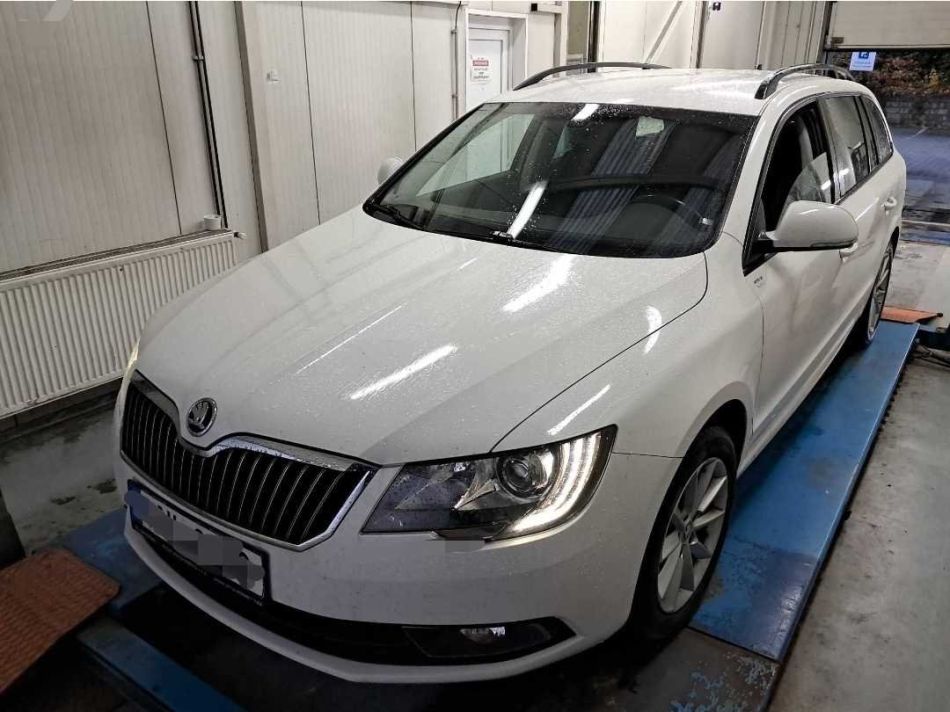 Skoda Superb - 2013