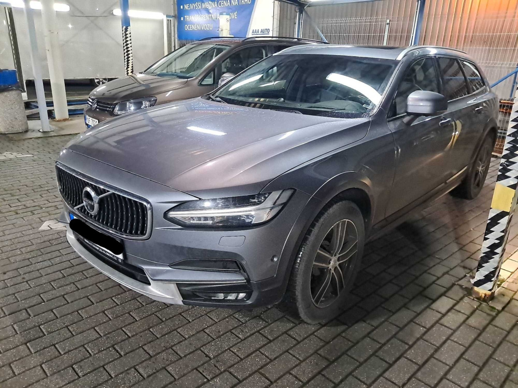 Volvo V90 Cross Country