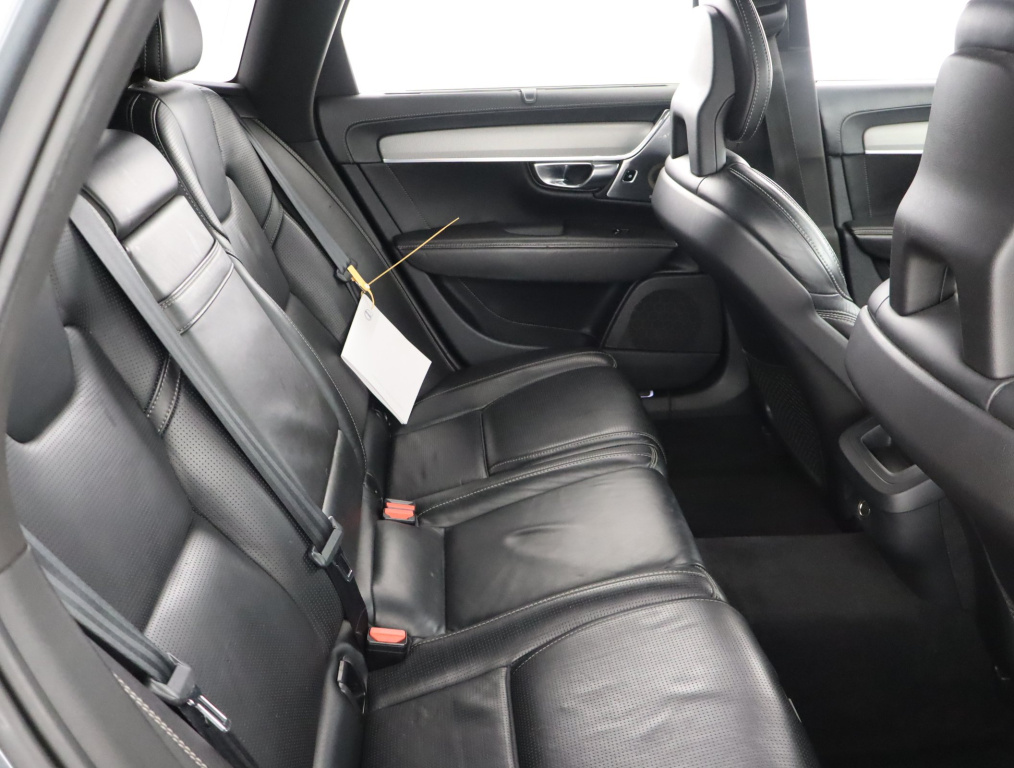 Volvo V90 Cross Country