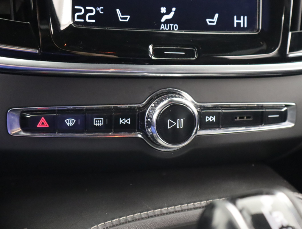 Volvo V90 Cross Country