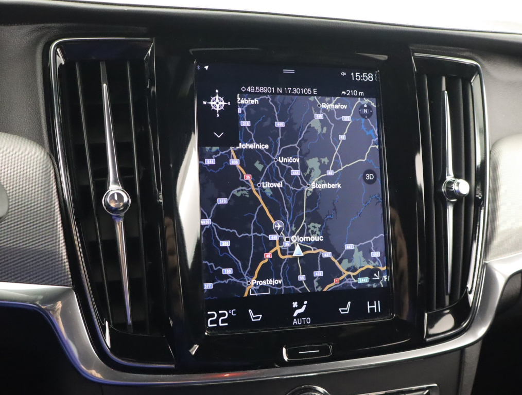 Volvo V90 Cross Country