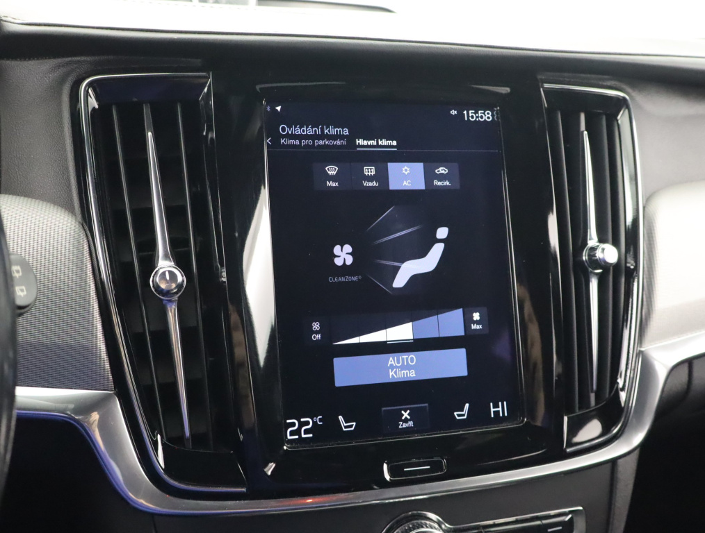 Volvo V90 Cross Country