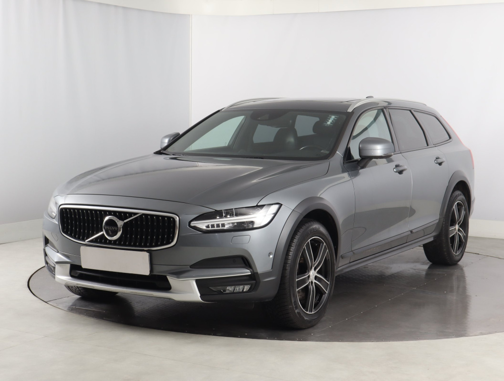 Volvo V90 Cross Country
