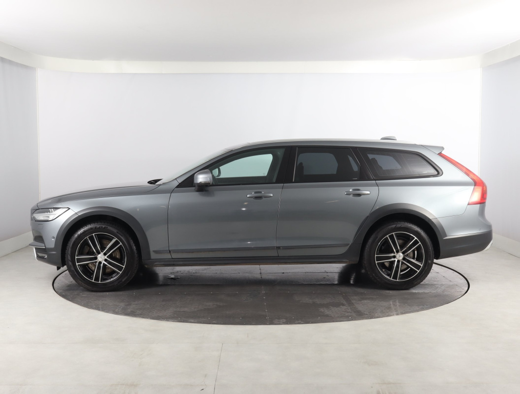 Volvo V90 Cross Country