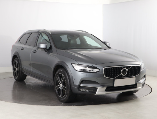Volvo V90 Cross Country