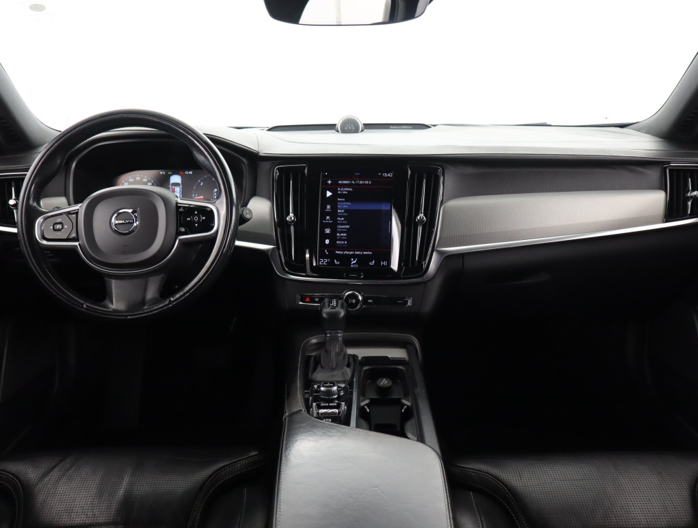 Volvo V90 Cross Country