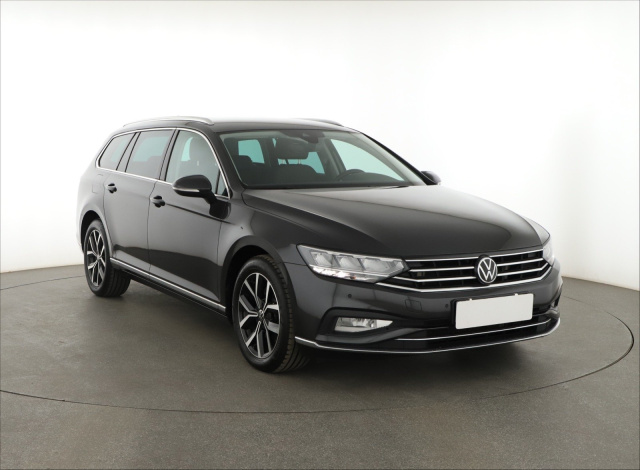 Volkswagen Passat 2022