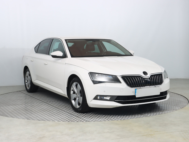 Škoda Superb 2016
