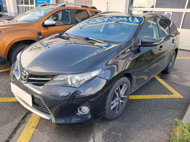 Toyota Auris 2015