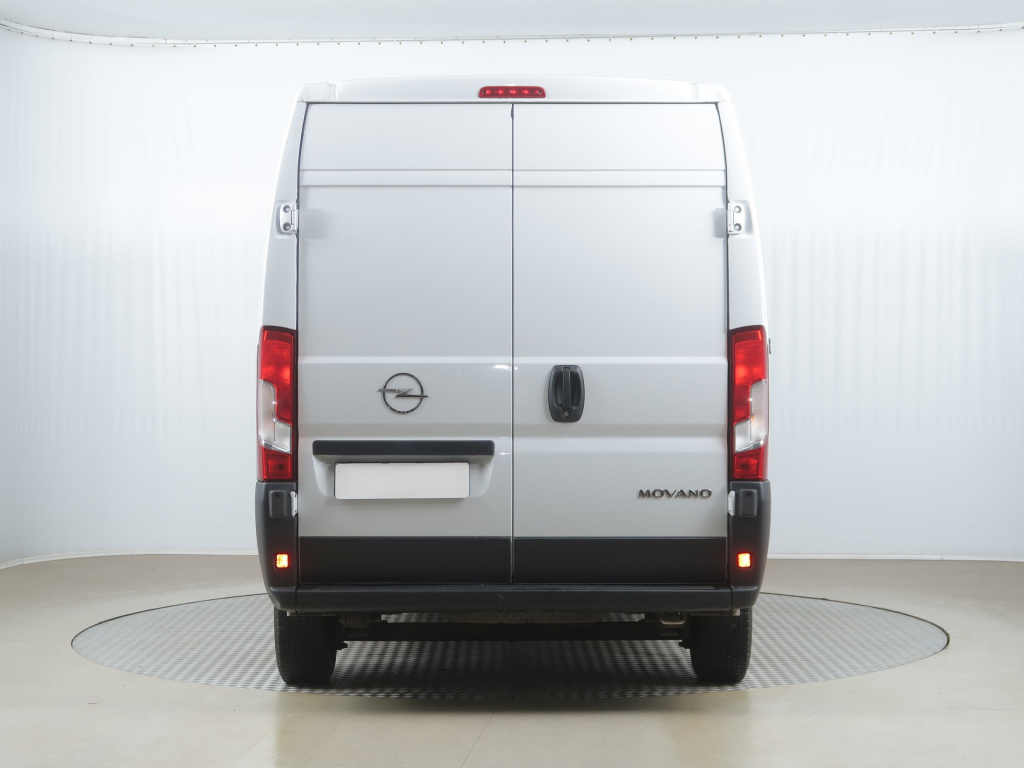 Opel Movano