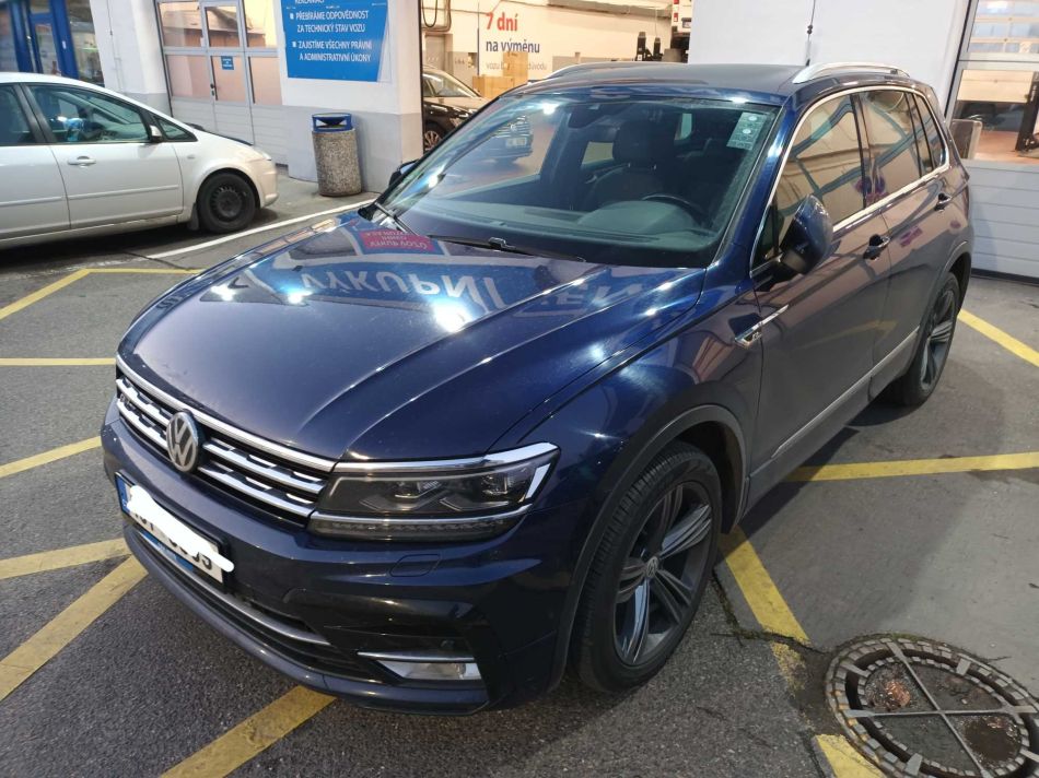Volkswagen Tiguan - 2016