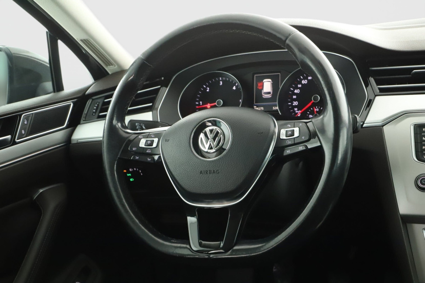 Volkswagen Passat, 2016