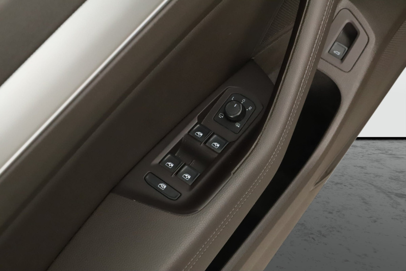 Volkswagen Passat, 2016