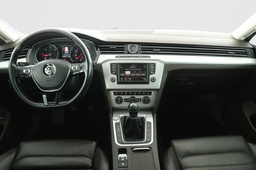 Volkswagen Passat, 2016