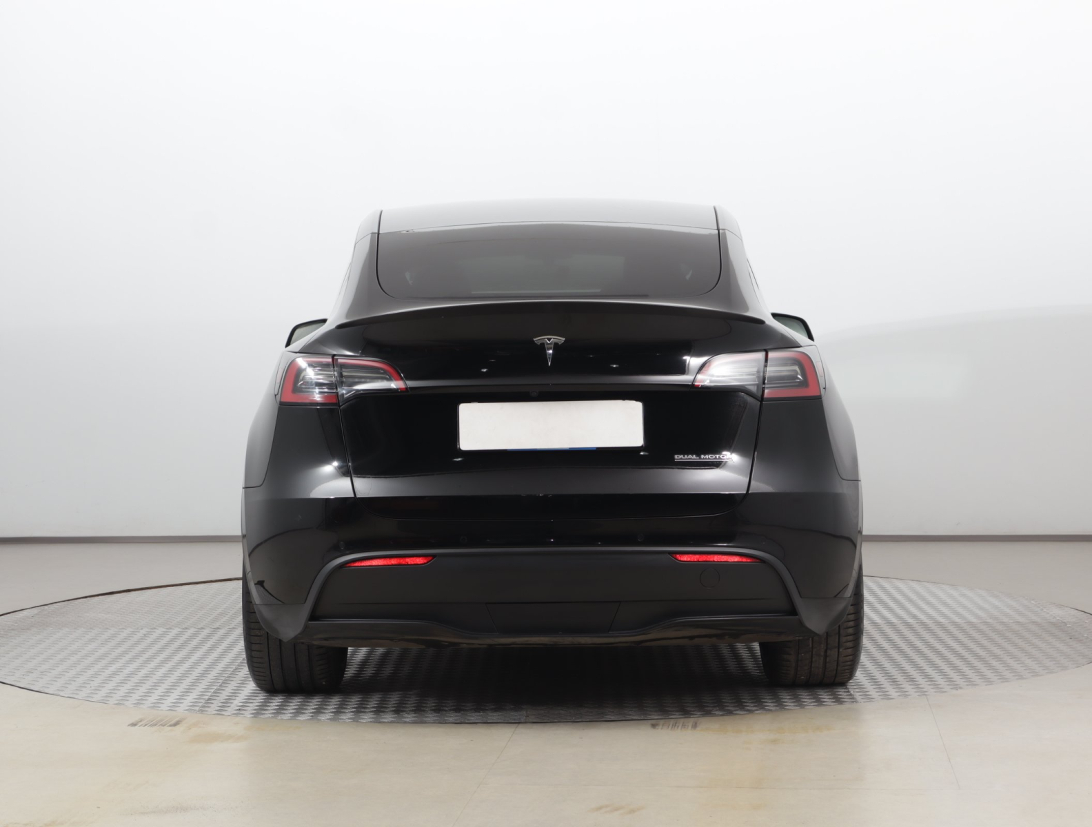 Tesla Model Y - 2022