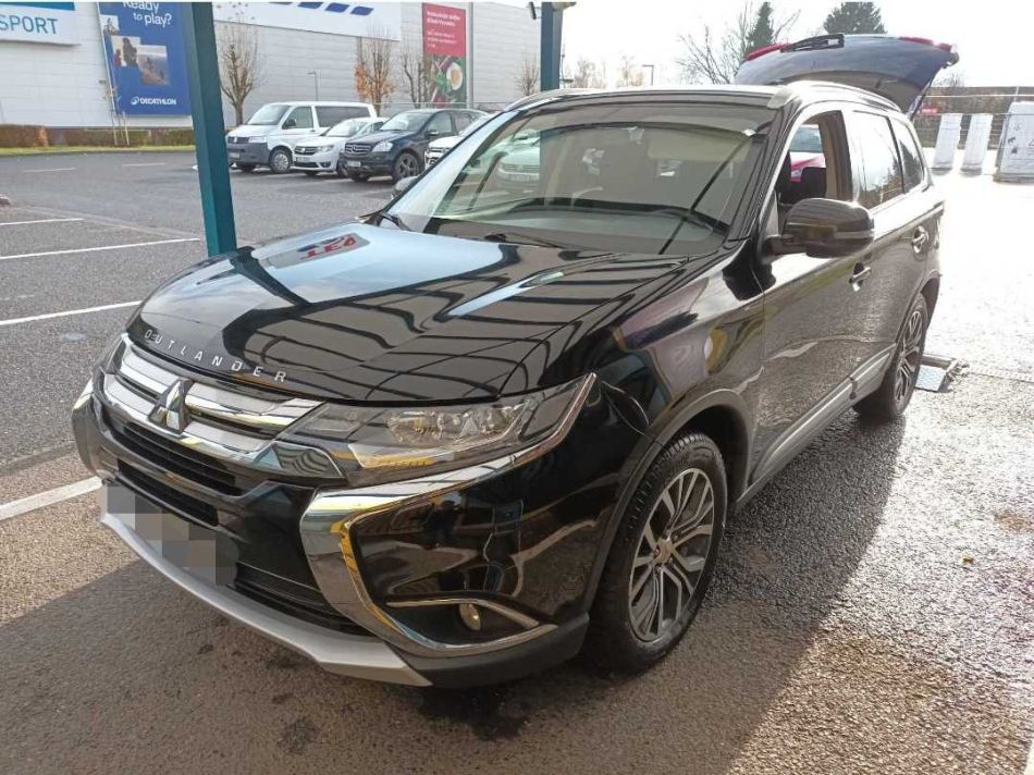Mitsubishi Outlander - 2016