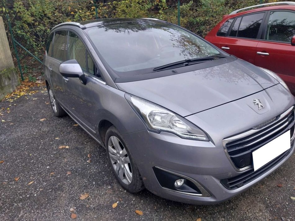 Peugeot 5008 - 2017