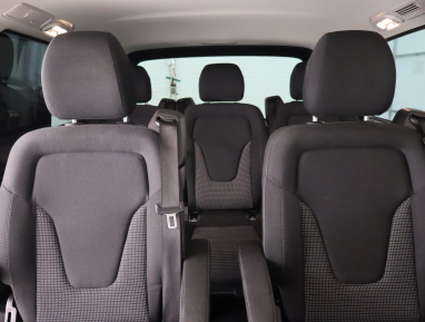 Mercedes-Benz V - 2022