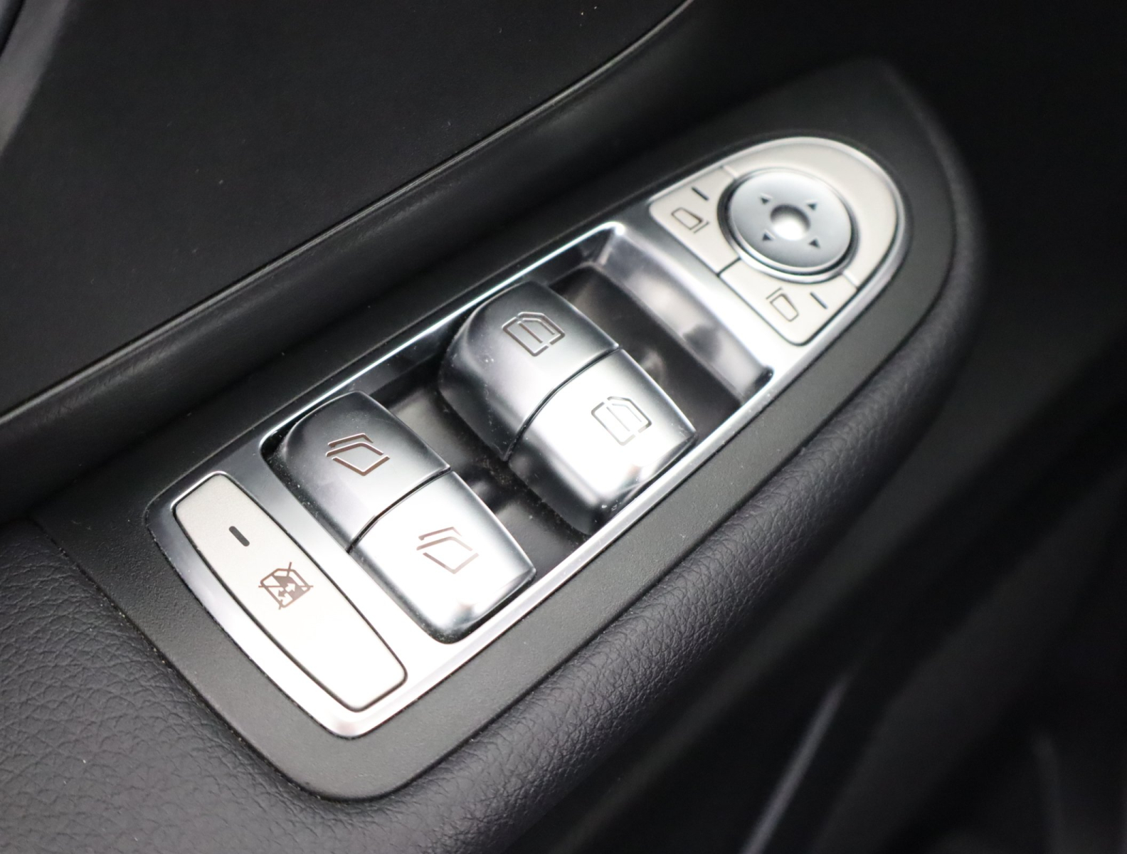 Mercedes-Benz V - 2022