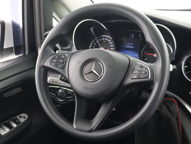 Mercedes-Benz V - 2022