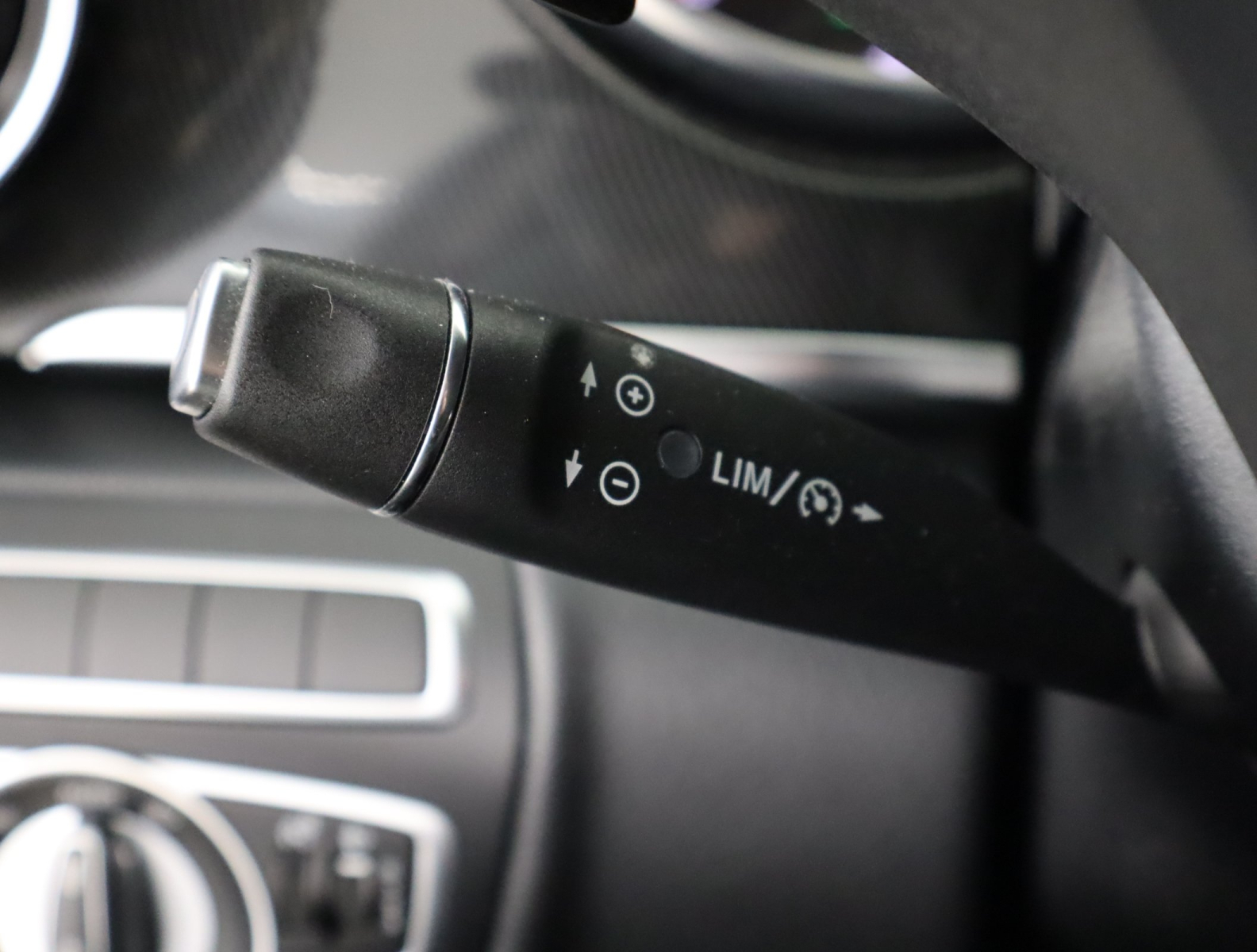 Mercedes-Benz V - 2022