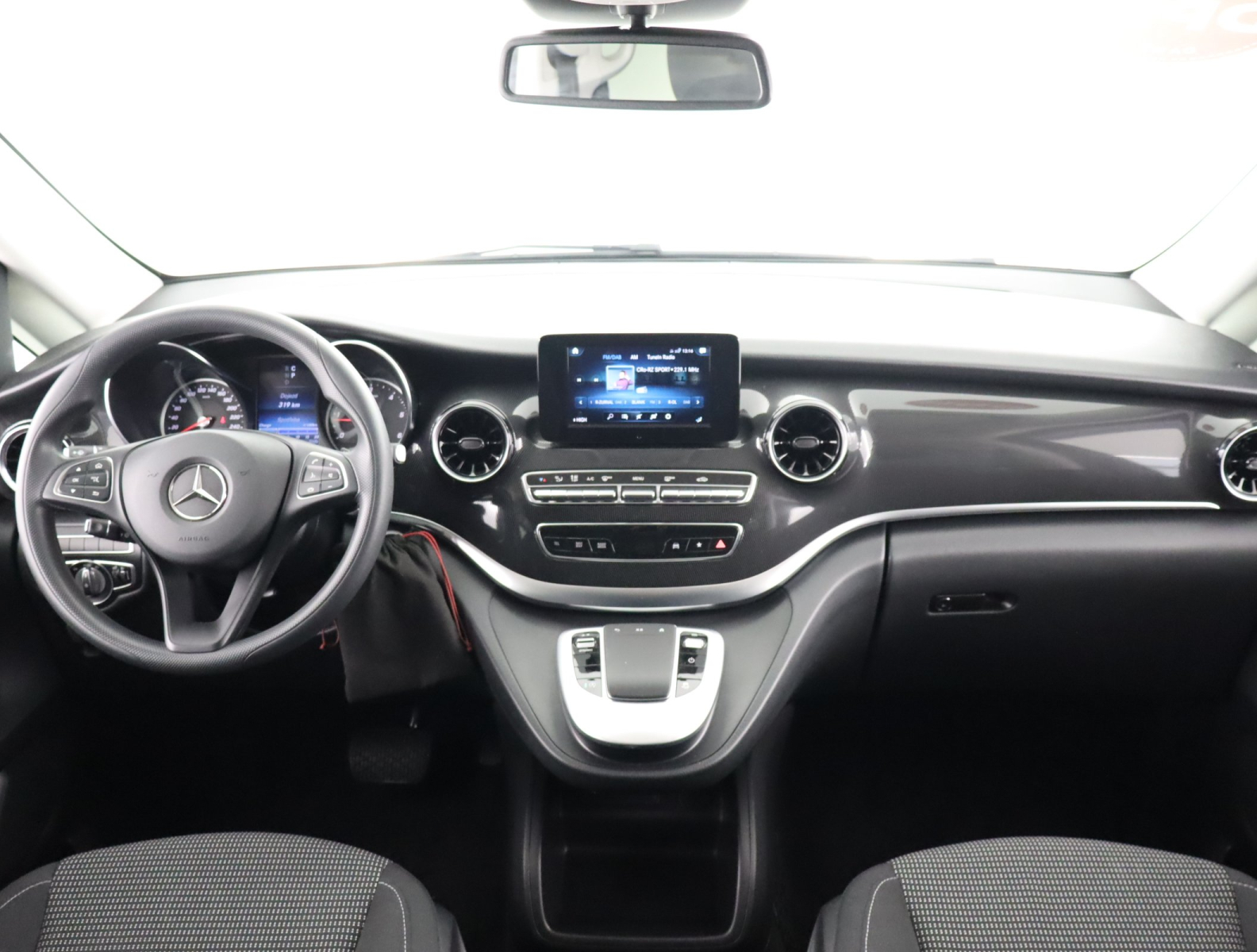 Mercedes-Benz V - 2022