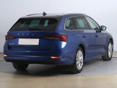 Škoda Octavia - 2023